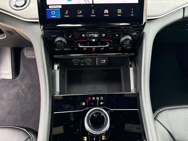 New 2025 Silver Jeep Limited image 19