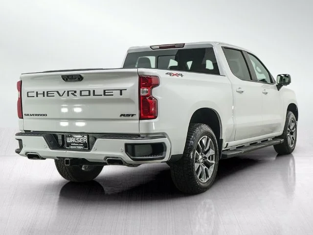 Used 2024 Summit White Chevrolet RST image 5