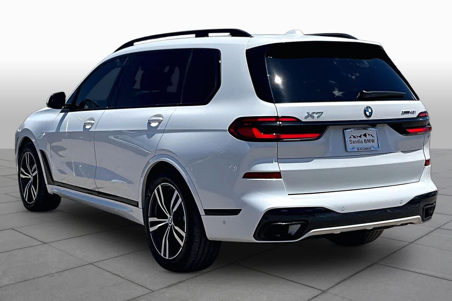 Certified Used 2025 Mineral White Metallic BMW xDrive40i image 9