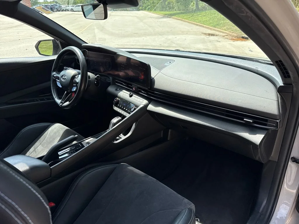 Used 2023 Gray Hyundai Base image 30