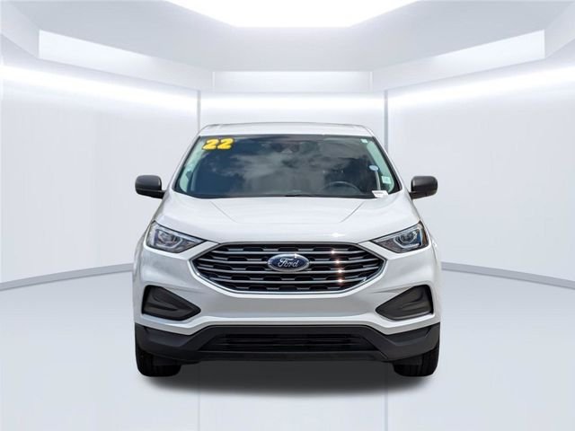 Used 2022 White Ford SE image 10