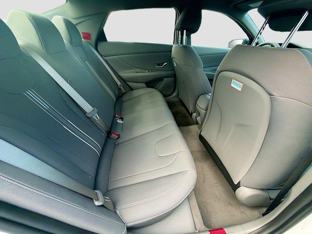 New 2026 Serenity White Hyundai SEL Sport image 19