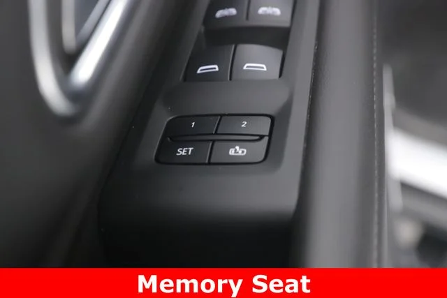Used 2024 White Chevrolet Z71 image 20