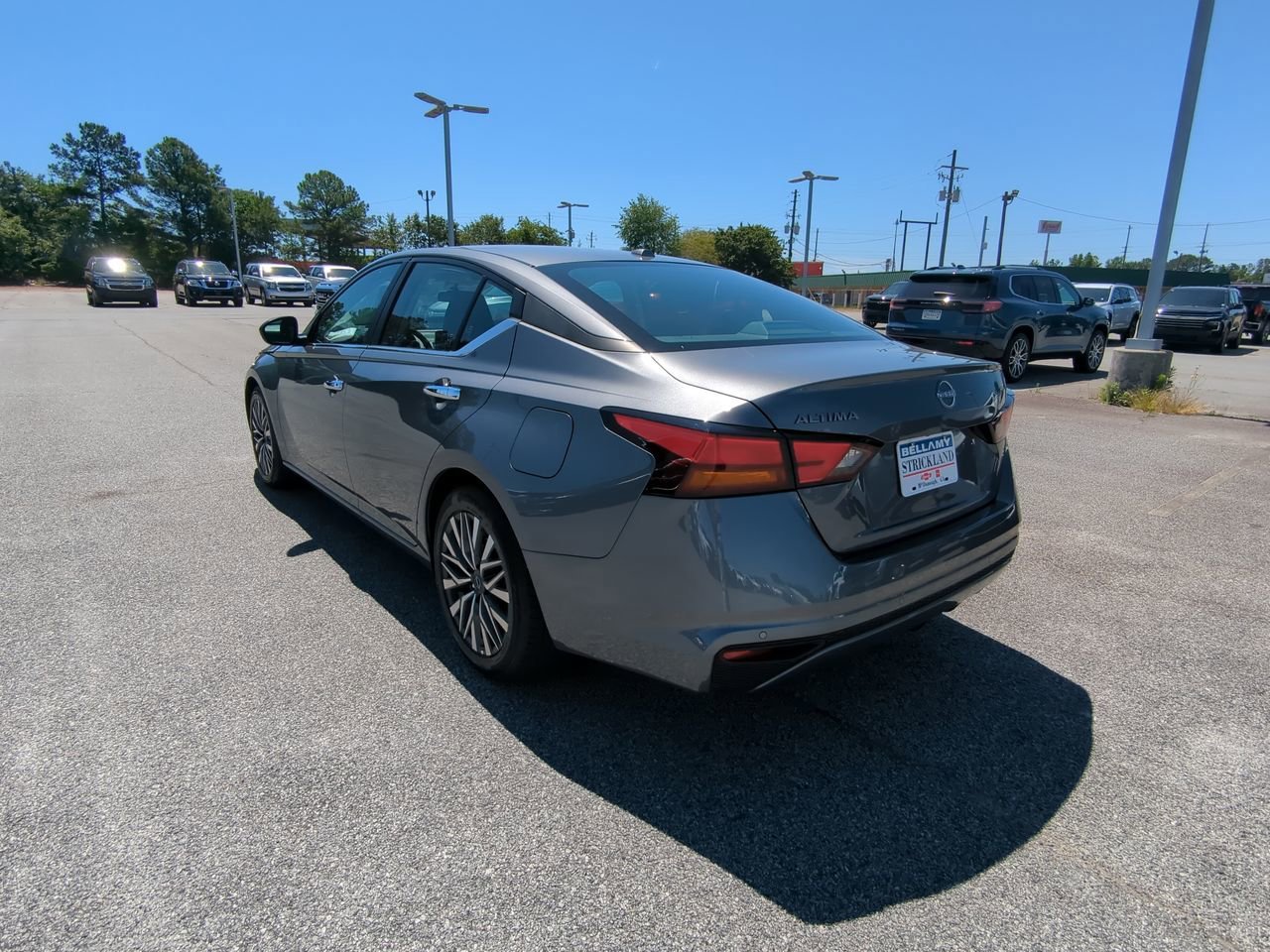 2025 Nissan Altima SV - Photo 6