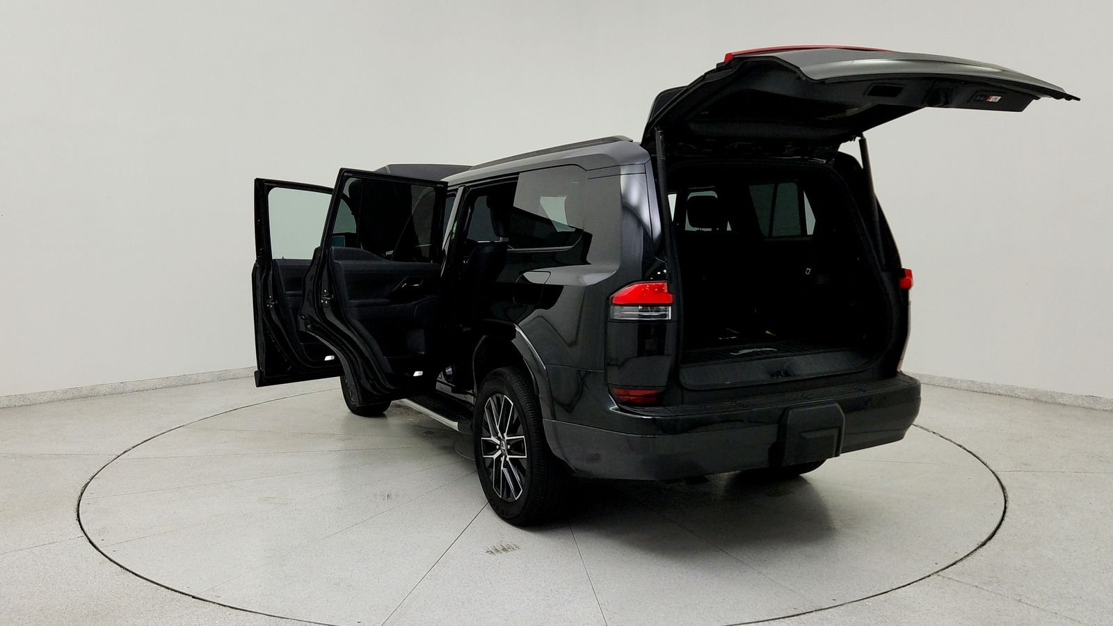Used 2025 Black Lexus 550 Premium+ image 13