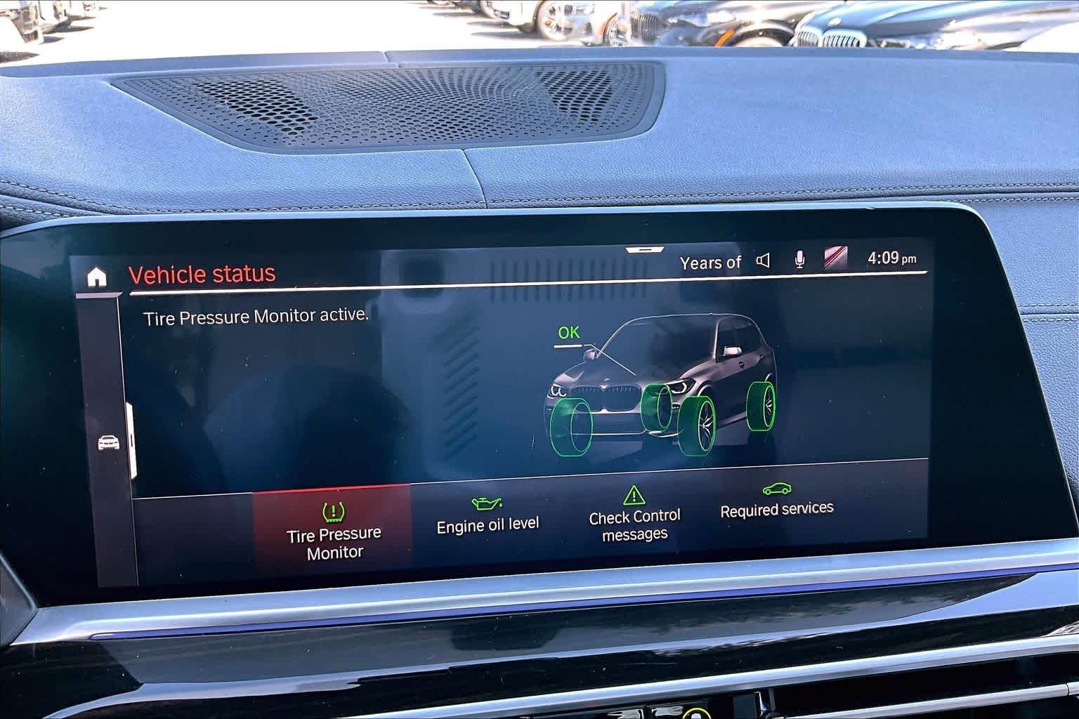 Used 2021 Carbon Black Metallic BMW xDrive40i image 37