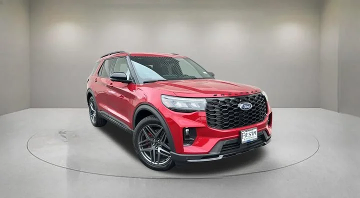 2026 Ford Explorer ST-LINE RWD's photo