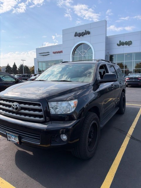 Used 2016 Black Toyota SR5 image 3