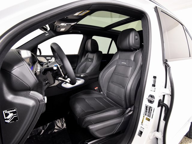 New 2026 MANUFAKTUR Moonlight White Magno Mercedes-Benz GLE 53 AMG® image 55