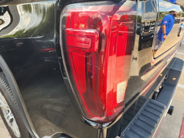 Used 2025 Onyx Black GMC SLT image 7