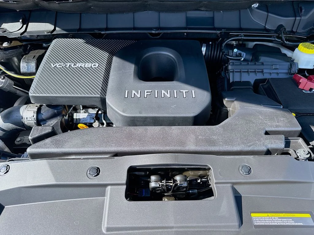 Used 2027 Black INFINITI LUXE image 34