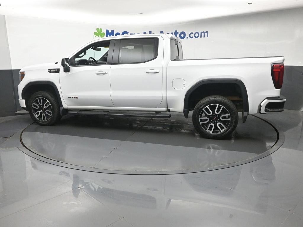 Used 2021 White GMC AT4 image 21