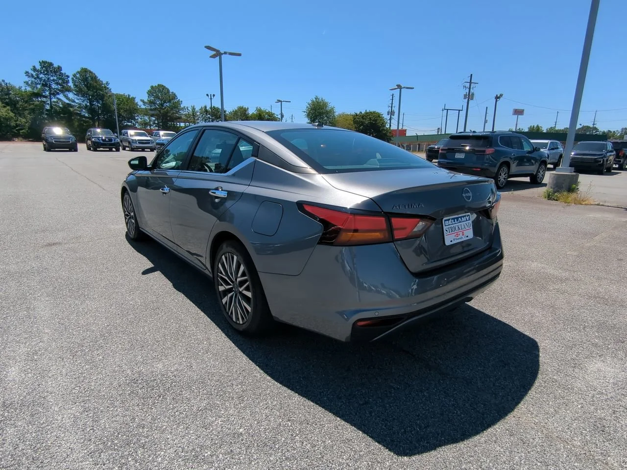 2025 Nissan Altima SV - Photo 6