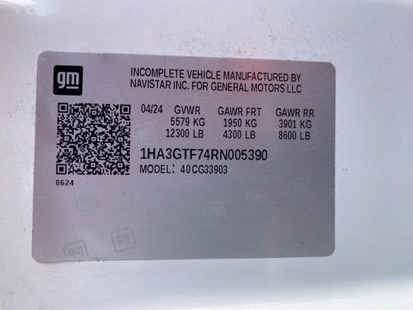 Used 2024 White Chevrolet Thermo King 16 Foot Reefer Box Truck image 44