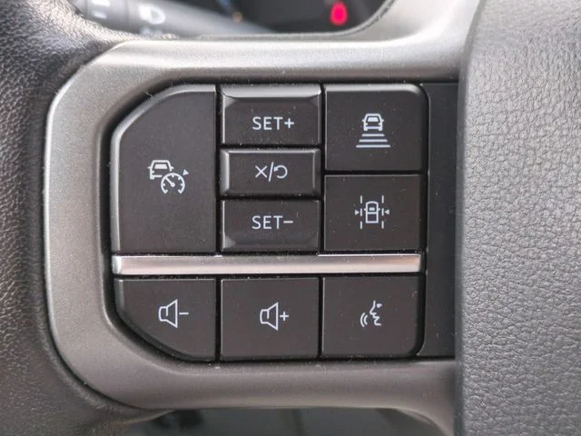 Used 2022 Silver Ford XLT image 16