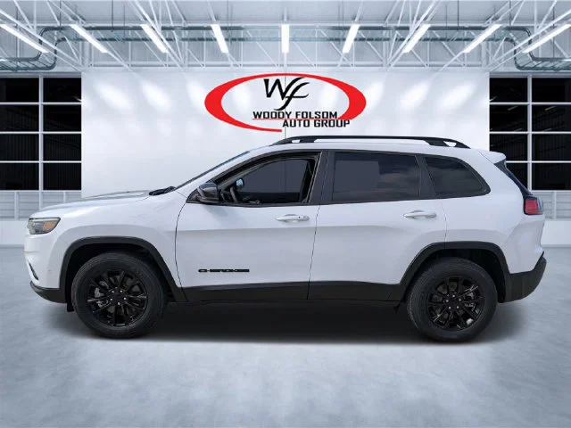 Used 2023 White Jeep Altitude image 6