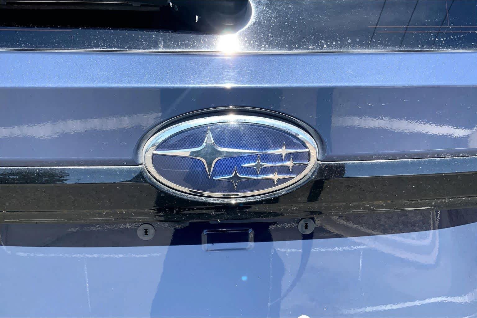 Used 2025 Cosmic Blue Pearl Subaru Onyx Edition Touring image 33