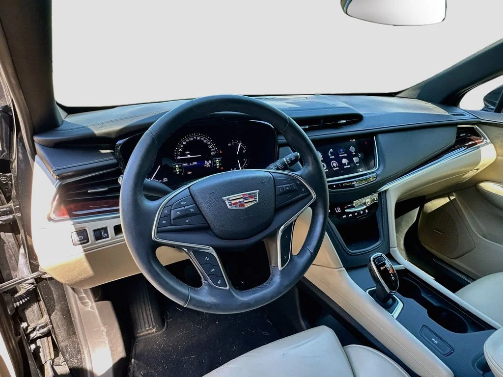 Used 2017 Black Metallic Cadillac Luxury image 11