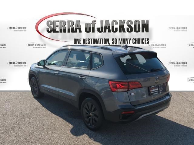 Used 2023  Volkswagen S image 7