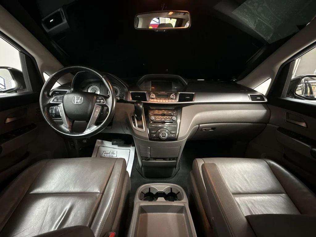 Used 2013 White Diamond Pearl Honda Touring Elite image 21