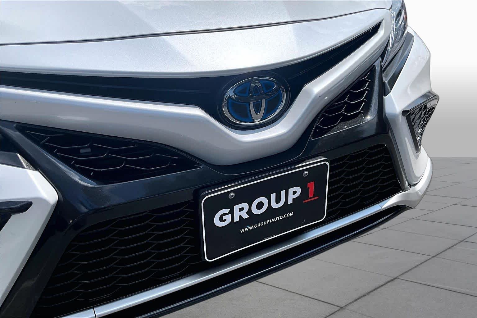 Used 2024 Wind Chill Pearl Toyota Hybrid XSE image 32