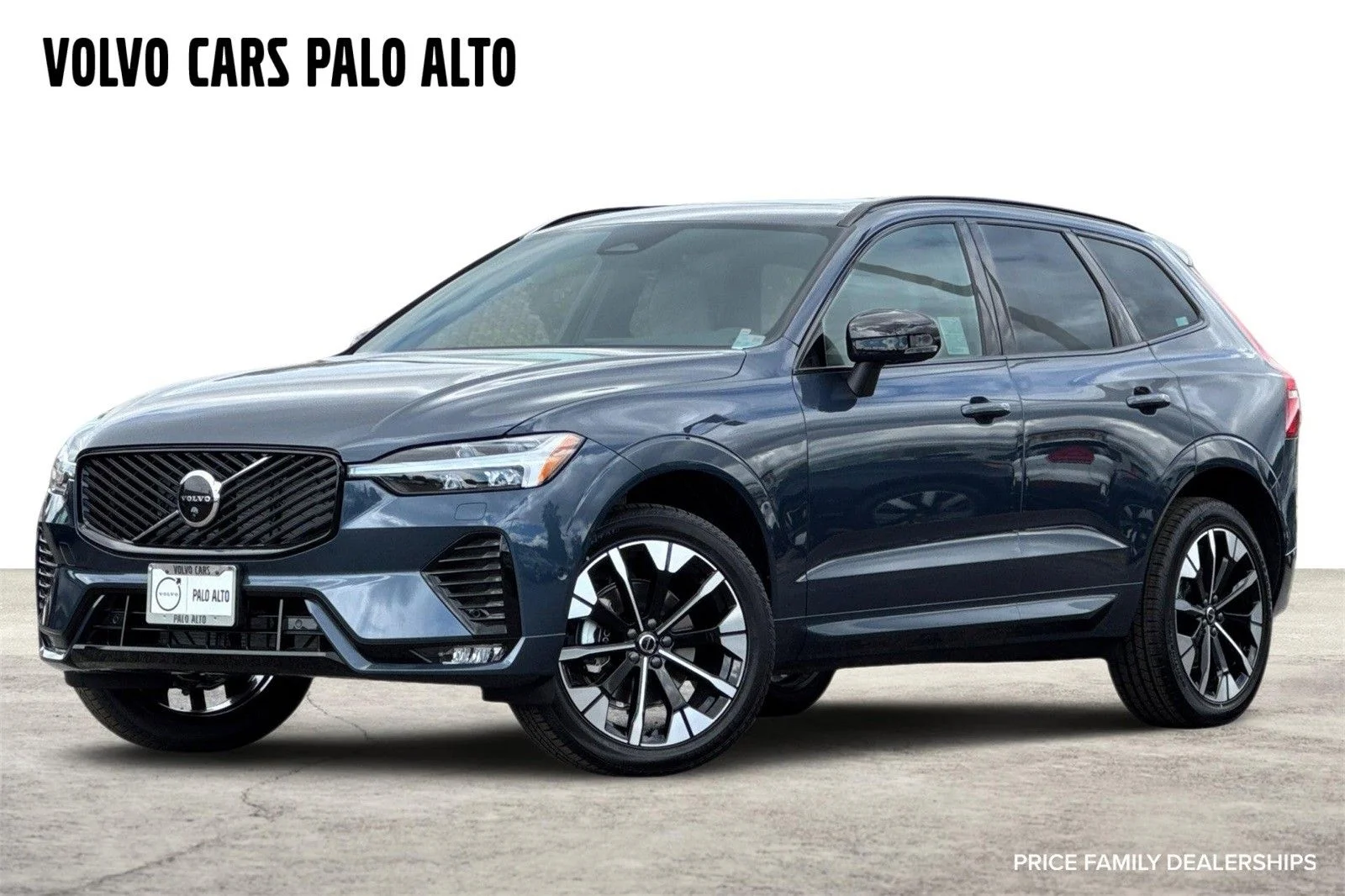 2026 Volvo XC60 B5 Plus Dark AWD's photo