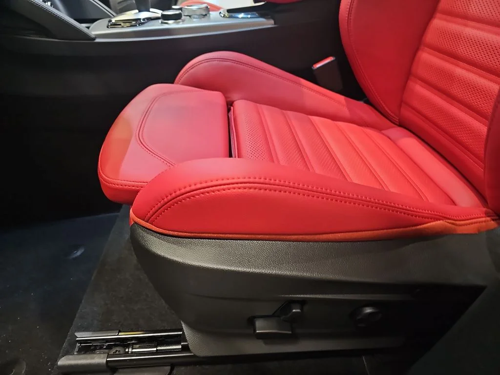 2025 Alfa Romeo Stelvio Base - Photo 24