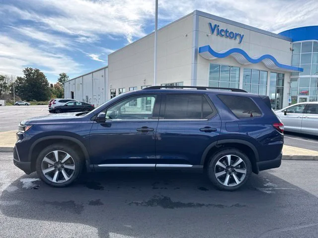 Certified Used 2023 Obsidian Blue Pearl Honda Touring image 8