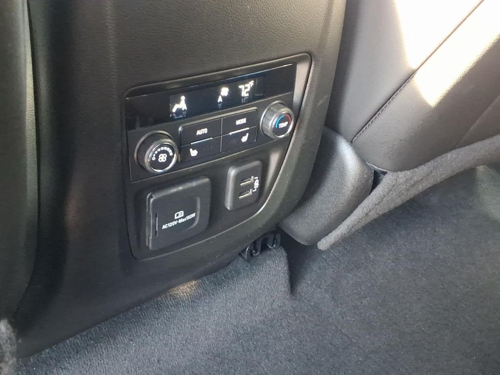 Used 2024 White Frost Tricoat Buick Avenir image 4