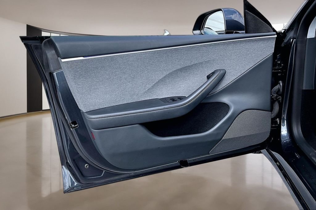 Used 2025 Stealth Gray Tesla Long Range image 18
