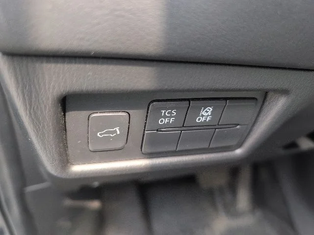 Used 2018 Blue Mazda Grand Touring image 21