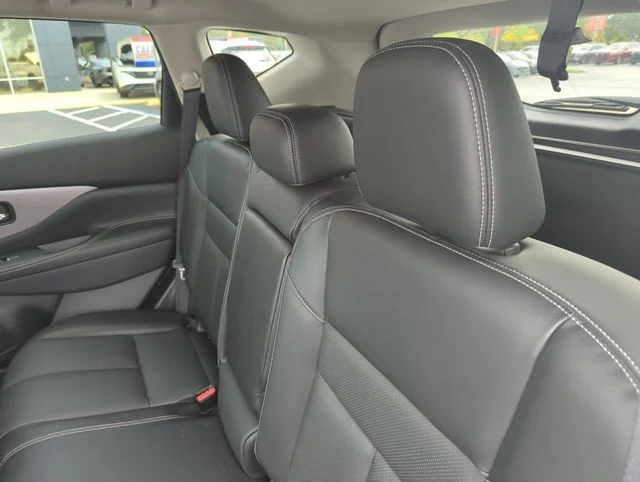 Used 2022 Gray Nissan SL image 30
