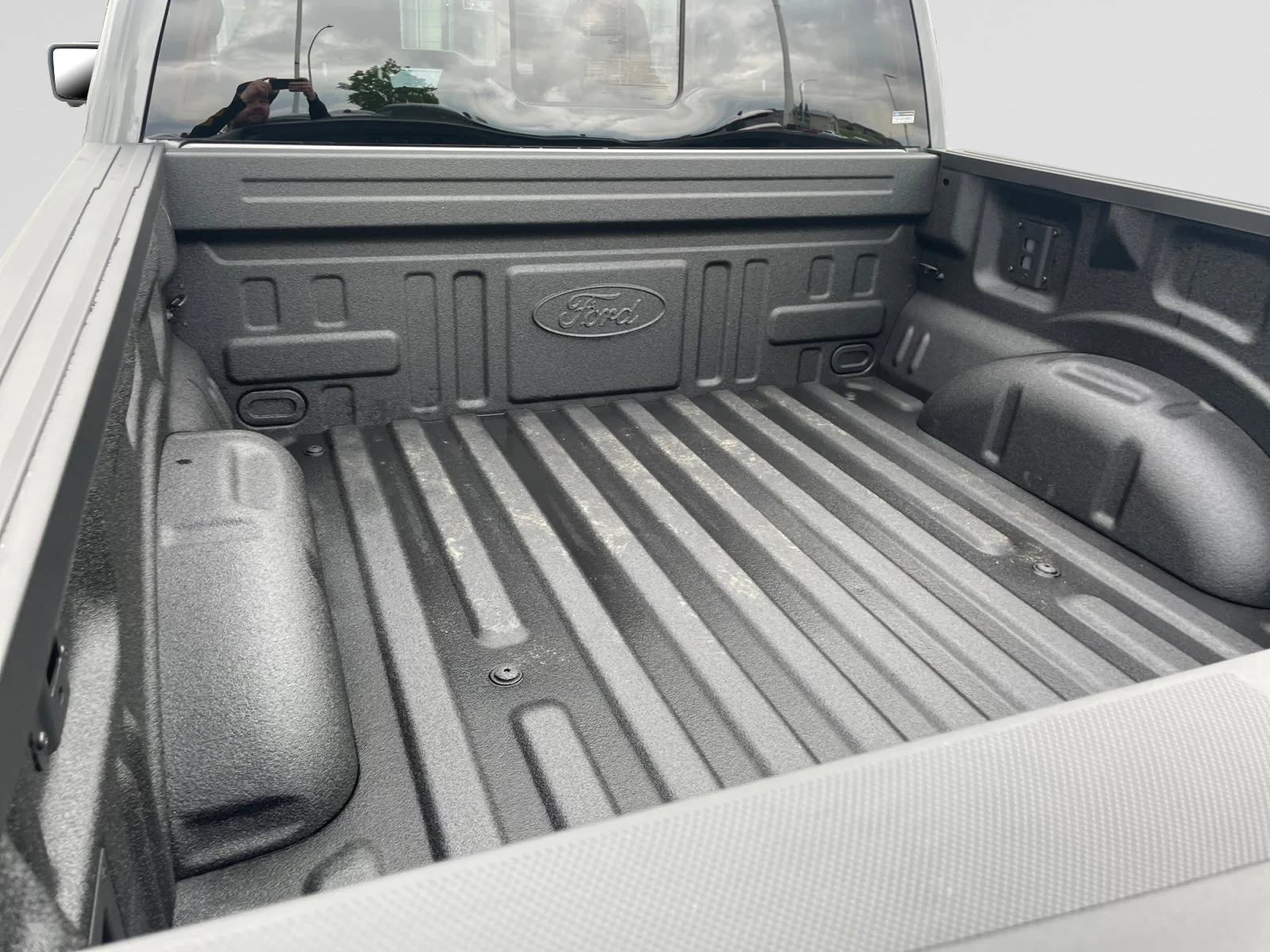 New 2026 Carbonized Grey Metallic Ford Tremor image 10