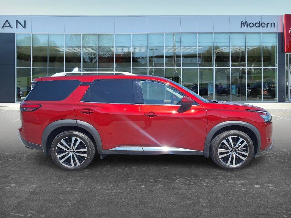 Used 2025 Scarlet Ember Tintcoat Nissan Platinum image 20