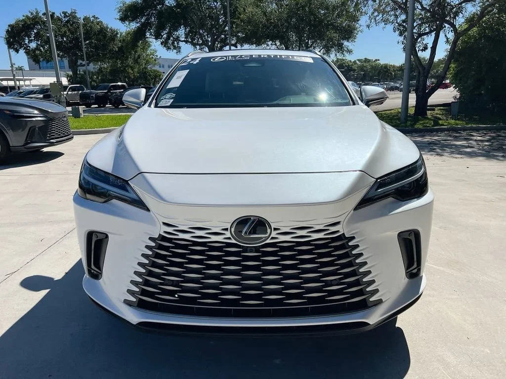 Used 2024 White Pearl Lexus 350 Premium Plus image 2