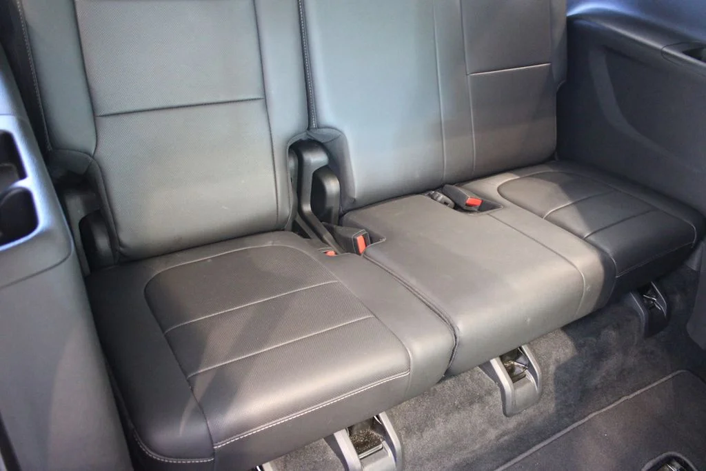 Used 2023 Red Chevrolet Premier image 27