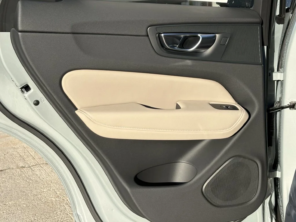 New 2026 Vapour Grey Volvo Plus image 24