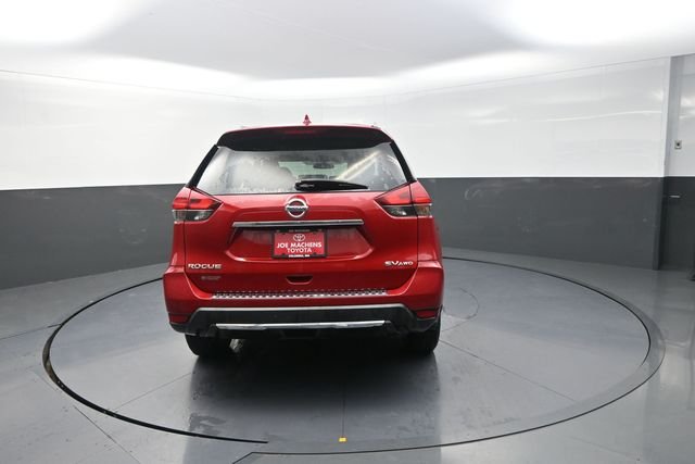 Used 2017 Red Nissan SV image 57