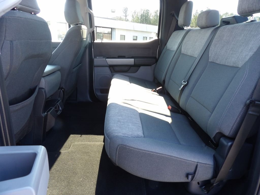 Used 2024 Oxford White Ford XLT image 11