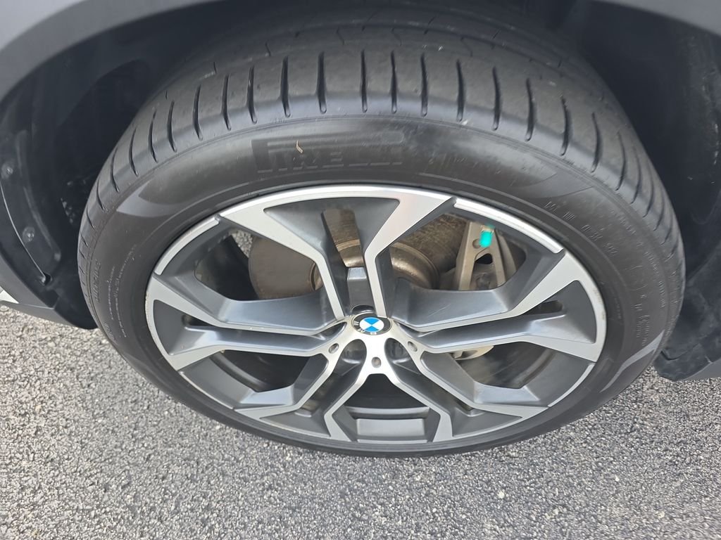Used 2020 White BMW xDrive50i image 10
