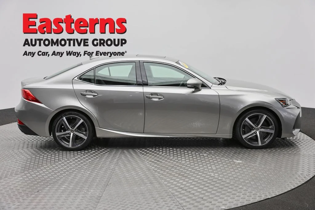 Used 2019 Silver Lexus 300 image 4
