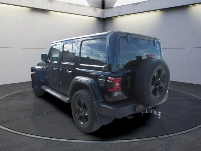 Used 2023 Black Clearcoat Jeep Altitude image 4