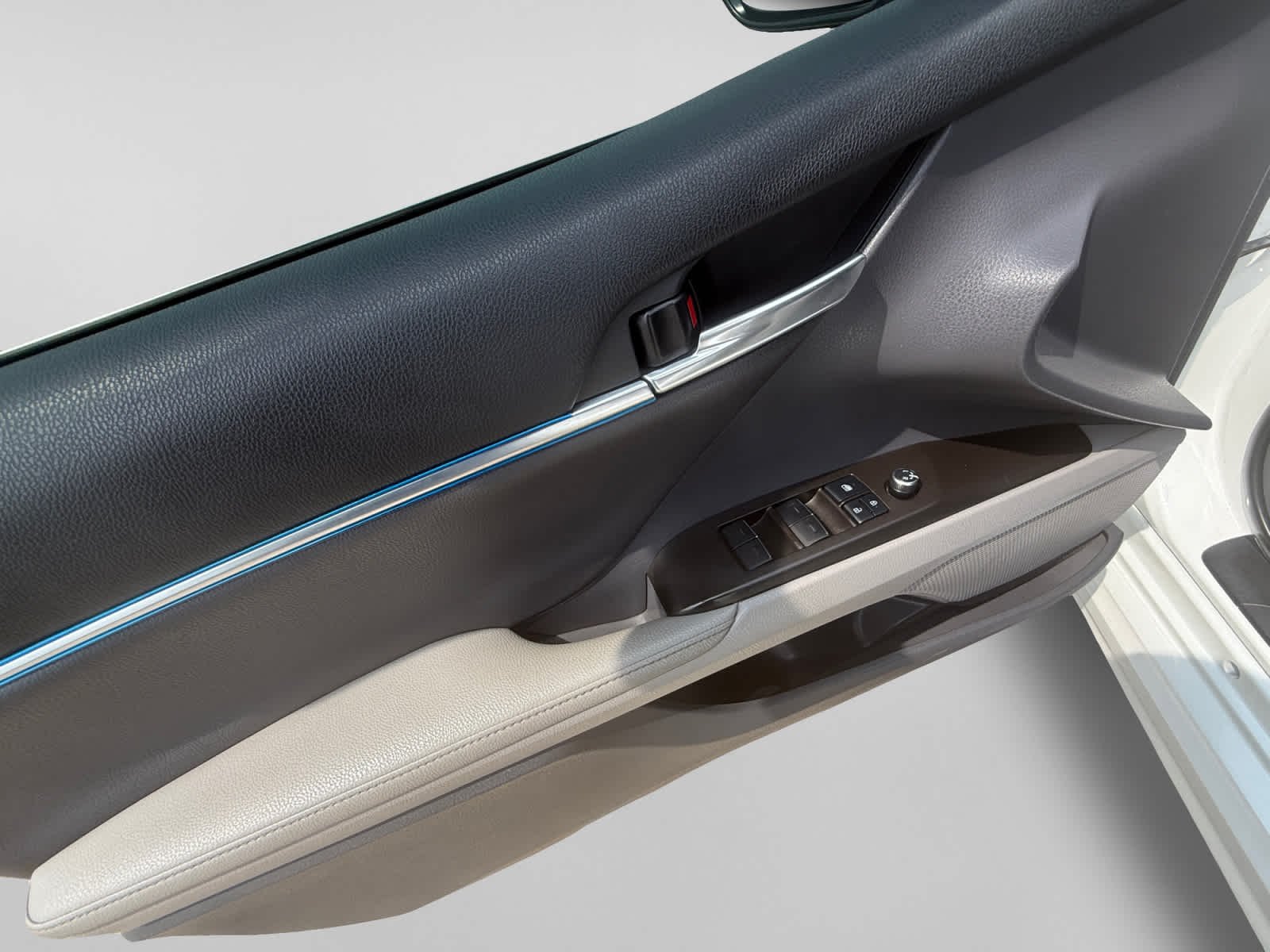 2021 Toyota Camry XSE - Photo 10