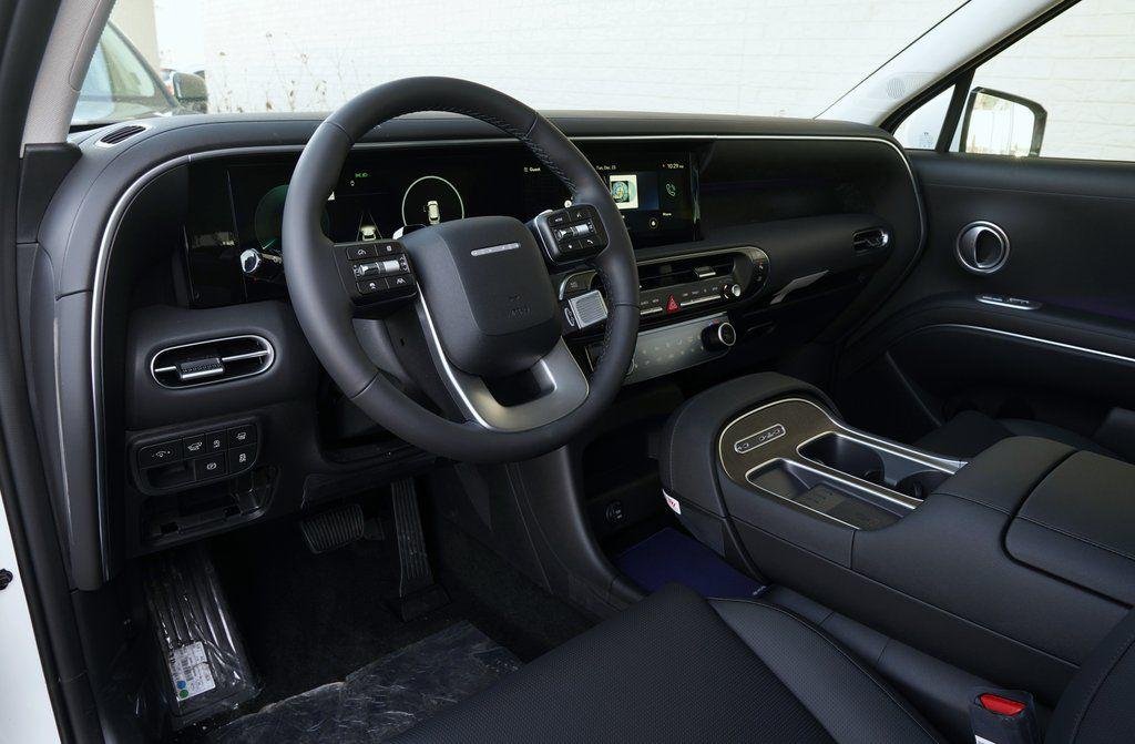 New 2026 Creamy White Pearl Hyundai SEL Premium image 11