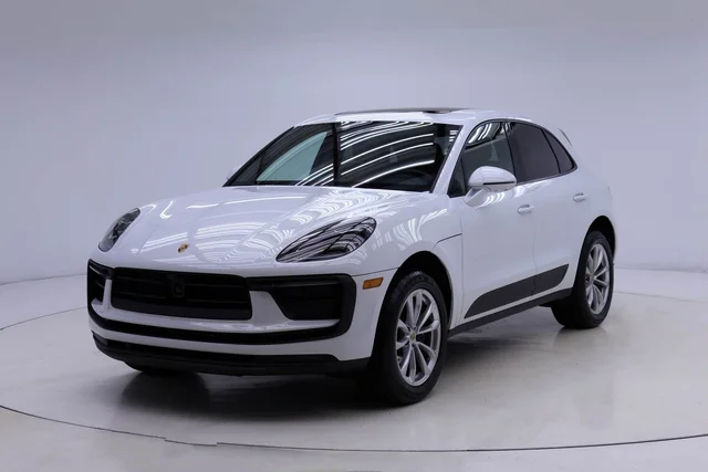 2025 Porsche Macan 