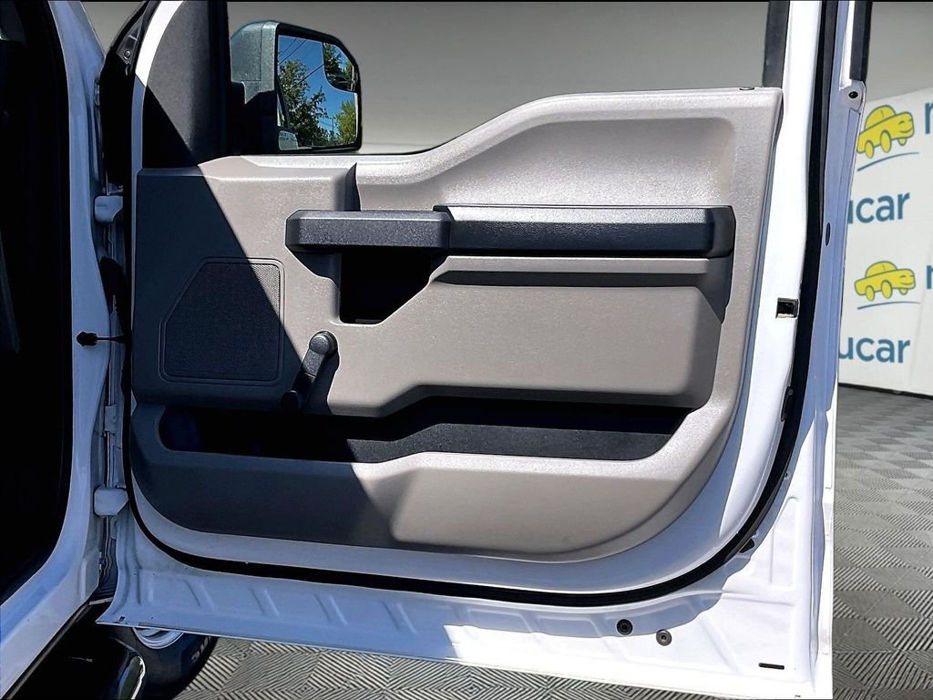 Used 2019 White Ford XL image 12