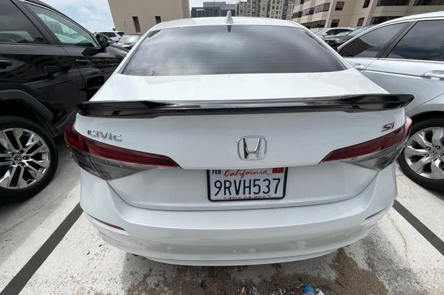 Certified Used 2025 Platinum White Pearl Honda  image 9