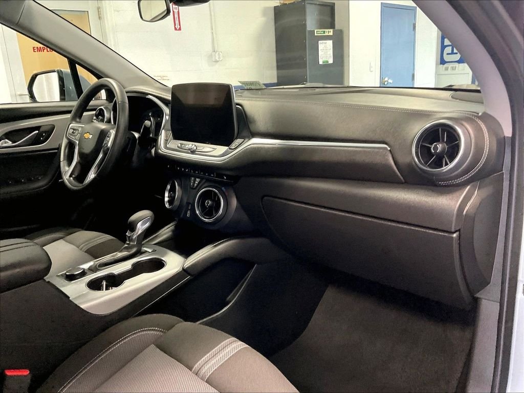 Used 2025 Gray Chevrolet LT image 14