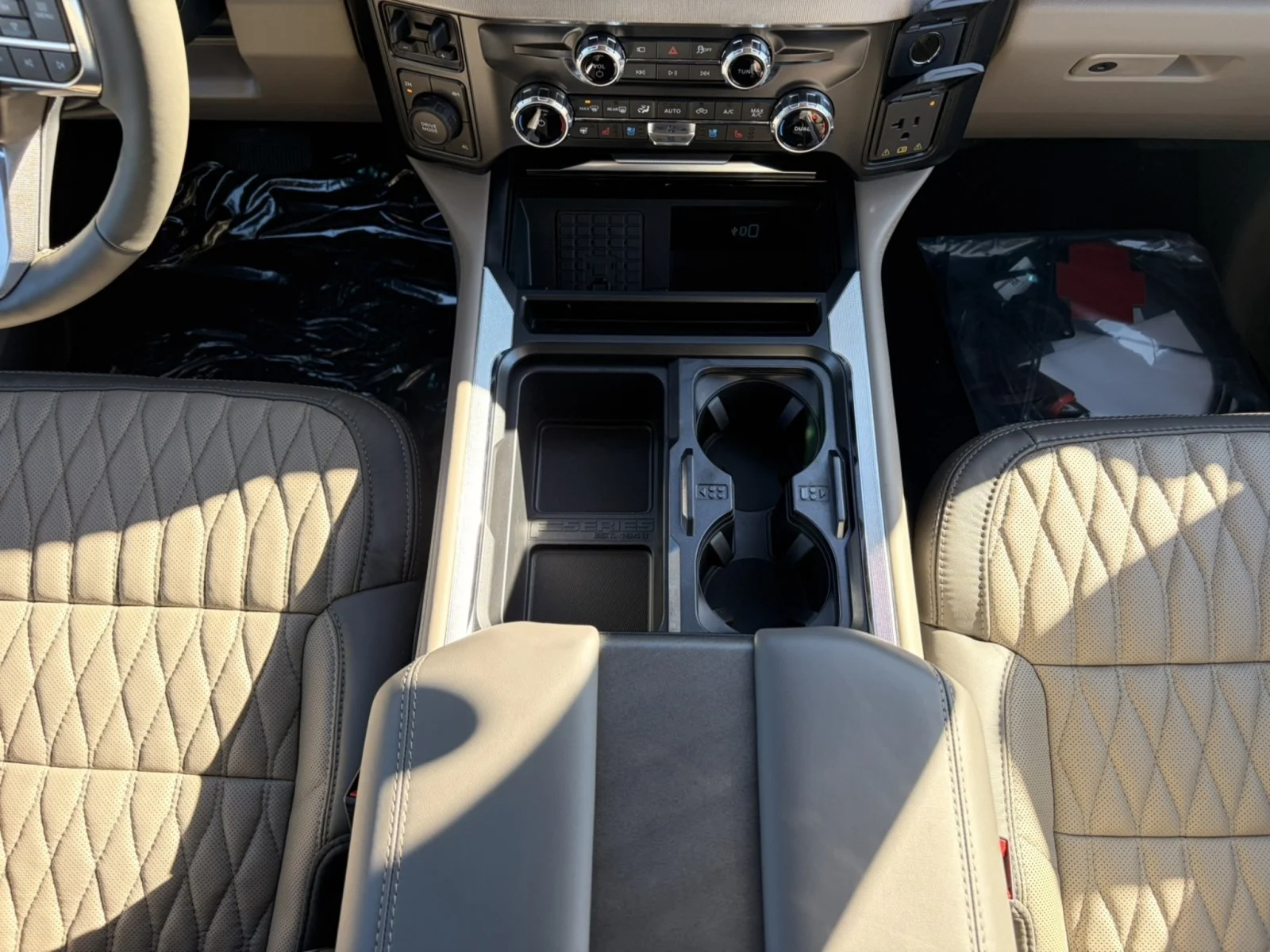 New 2027 Agate Black Metallic Ford F-350® Platinum® image 27