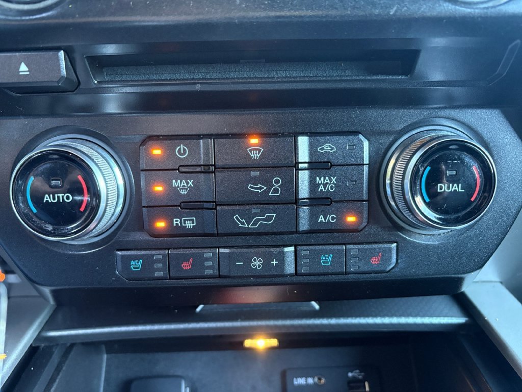 Used 2015 Silver Ford  image 13